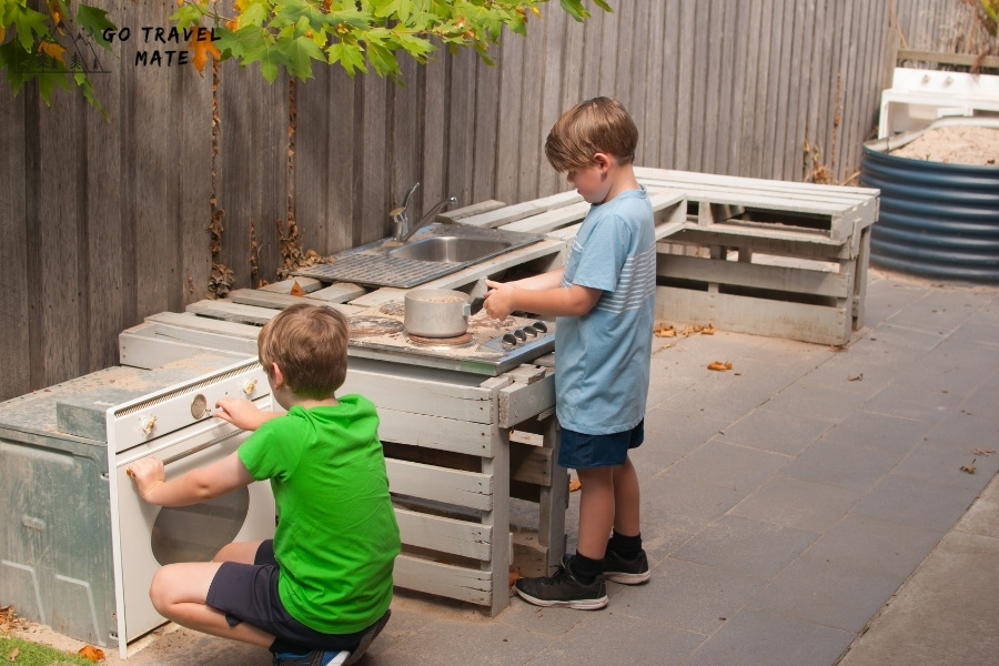 How to build a Mud Kitchen for Kids?